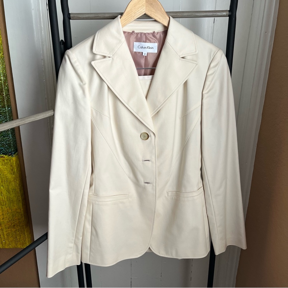 Calvin Klein Women's cream colored matching skirt and jacket- suit set